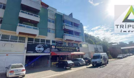 Cobertura duplex 2 quartos com suíte, terraço com espaço gourmet e sauna, 2 salas, lareira, 2 vagas. Localizada a 5 minutos da UFJF.