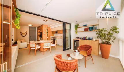 Apartamento Garden alto padrão, 3 quartos com suíte, 3 vagas, ampla área externa com 131m², lazer, frente. Localização privilegiada no Santa Helena!