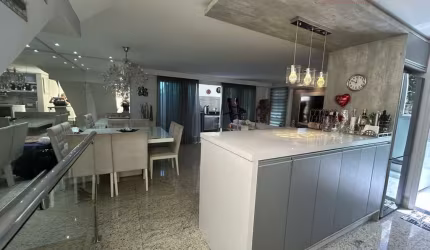 Sobrado em Condominio Fechado - Bairro Jardim