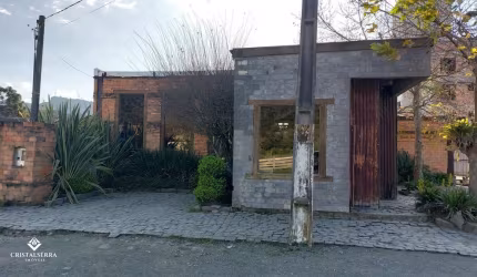 Excelente imóvel com ótimo ponto comercial.