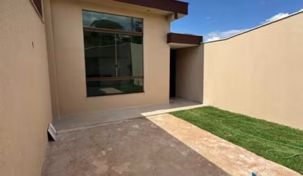 Casa com 3 quartos à venda no Novo Centro, Santa Luzia  por R$ 520.000