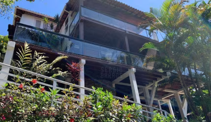 Casa no melhor condomínio de Itaipú, 3 amplos quartos, todos suítes, closet, lazer.