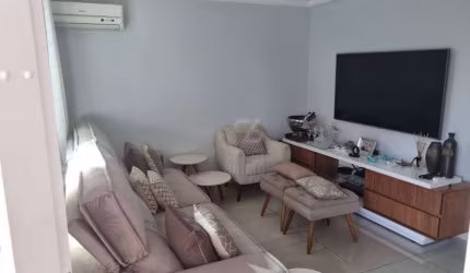 Casa linear próximo ao trevo da Avenida Central, 3 quartos, 2 suítes, churrasqueira e 2 vagas. Junto ao comércio.