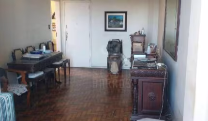 Apartamento de 2 quartos, junto à UFF, andar alto vista mar. 1 vaga