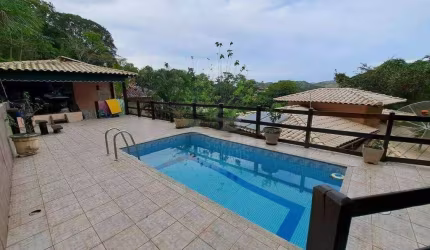 Casa duplex em um dos melhores Condomínio de Pendotiba. 4 quartos, 3 suítes