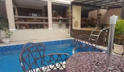 Casa 2ª Quadra da Praia