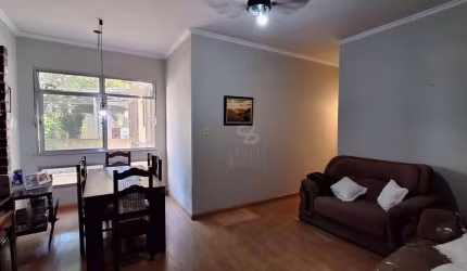 Apartamento de 3 amplos quartos, armários, próximo ao Abel, 1 vaga.