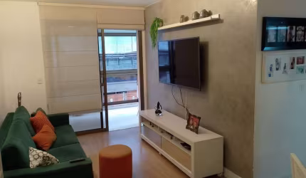 Apartamento de 2 quartos, 1 suíte, em Icaraí, todo montado, sol da manhã, frente , 1 vaga.