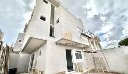 Sobrado com 3 dormitórios à venda, 105 m² por R$ 650.000,00 - Xaxim - Curitiba/PR
