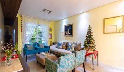 Sobrado com 4 dormitórios à venda, 163 m² por R$ 980.000,00 - Bom Retiro - Curitiba/PR