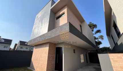 Sobrado com 3 dormitórios à venda, 153 m² por R$ 740.000 - Xaxim - Curitiba/PR