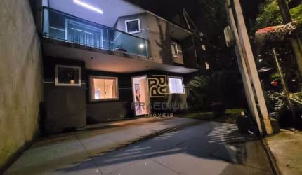 Sobrado com 3 dormitórios à venda, 197 m² por R$ 580.000,00 - Alto Tarumã - Pinhais/PR