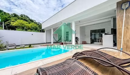 Linda Casa Térrea 3 suítes com Piscina Massaguaçu