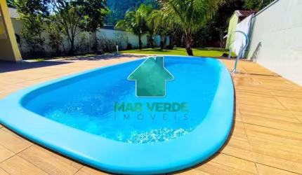 Bela casa em condomínio fechado Mar Verde