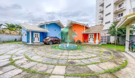 Casa de Condomínio 2 Dorm sendo 1 Suíte Jd Aruan