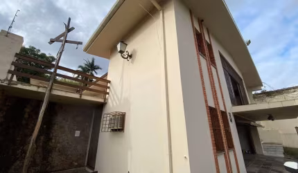 Casa com 6 dormitórios para alugar, 385 m² por R$ 8.240,00/mês - Centro - Novo Hamburgo/RS