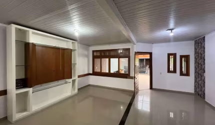 Casa com 3 dormitórios para alugar, 150 m² por R$ 4.230/mês - Boa Saúde - Novo Hamburgo/RS