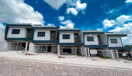 Casa com 3 dormitórios à venda, 117 m² por R$ 540.000,00 - Petrópolis - Novo Hamburgo/RS