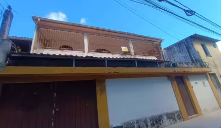 Casa Terrea 3/4 com suite  frente de rua Villa dos Excombatentes - Itapuan
