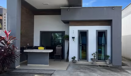 Vende casa em condomínio San Marino