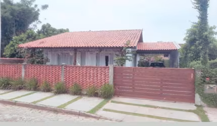 Ótima casa na Praia Alegre