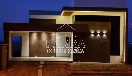 VENDE-SE RESIDÊNCIA NO COND. VILLAGE DAMHA - MARILIA/SP