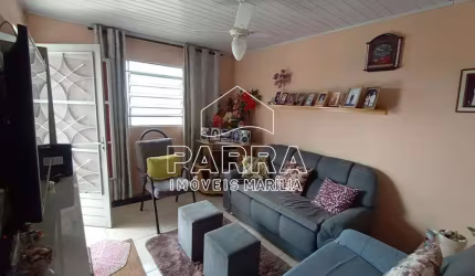 VENDE-SE RESIDÊNCIA NO COMERCIÁRIOS I - MARILIA/SP