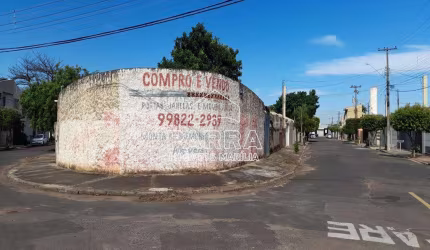 VENDE-SE TERRENO NO JARDIM BANCÁRIOS - MARILIA/SP