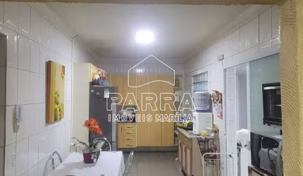 VENDE-SE RESIDÊNCIA NO CONJUNTO RESIDENCIAL ALCIR RAINERI - MARILIA/SP