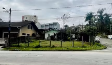 Terreno à venda na Missoes, 283, Nova Brasília, Joinville por R$ 350.000