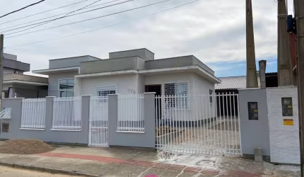 Casa à venda no bairro Congonhas - Tubarão/SC