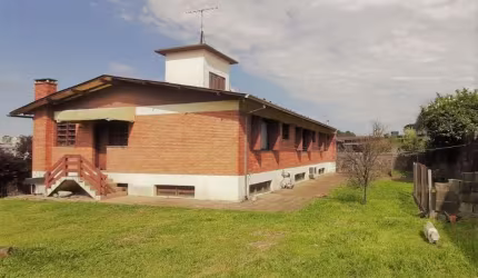 Casa com 3 quartos à venda na Rua Domingos Chies, 65, Interlagos, Caxias do Sul por R$ 1.500.000