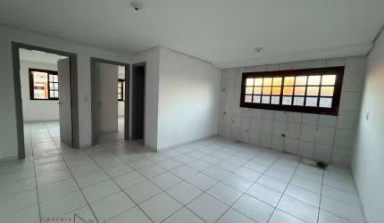 Apartamento com 2 quartos à venda na Avenida Barão de Santo Ângelo, 380, Jardelino Ramos, Caxias do Sul por R$ 160.000