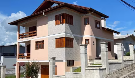 Casa com 4 quartos à venda na Independencia, 945, São Luiz, Farroupilha por R$ 1.800.000