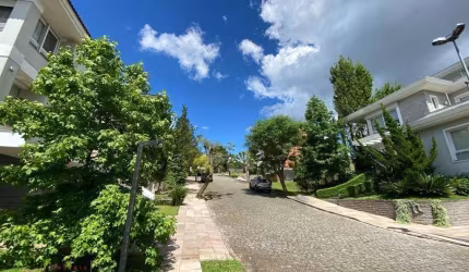 Terreno em condomínio fechado à venda na Rua Fernão Dias, 550, Jardim América, Caxias do Sul por R$ 690.000