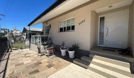 Casa com 2 quartos à venda na Odilon Pratti, 1215, Nova Vicenza, Farroupilha por R$ 841.000