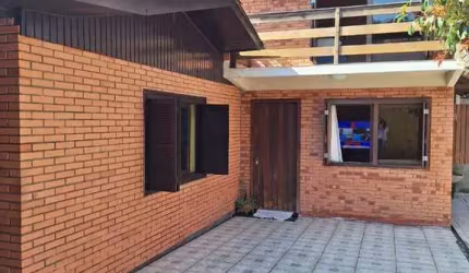 Casa com 3 quartos à venda na Stefano Vergani, 31, Cruzeiro, Caxias do Sul por R$ 800.000