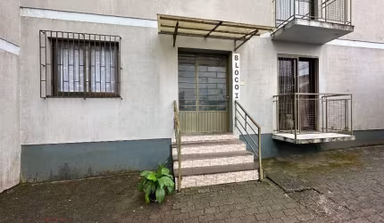 Apartamento com 2 quartos à venda na José Rizzo, 370, São José, Farroupilha por R$ 212.000