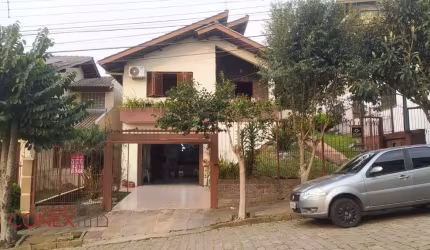 Casa com 3 quartos à venda na Claudino Antônio Frizzo, 624, Santa Catarina, Caxias do Sul por R$ 990.000