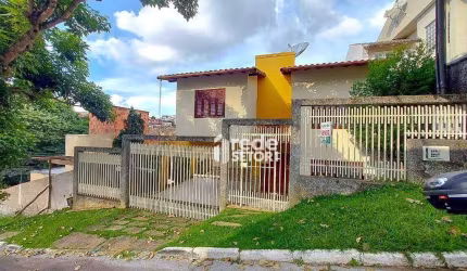 Casa com 3 Quartos à venda, 250 m² De 950.000 Por R$ 940.000 - Alto dos Pinheiros - Juiz de Fora/MG