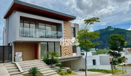 Casa espaçosa com 3 quartos no condomínio mais procurado de Juiz de Fora