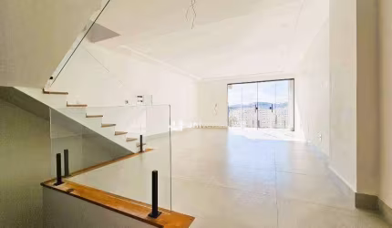 Casa com 3 quartos à venda, 200 m² por R$ 939.000 - Vale do Ipê - Juiz de Fora/MG