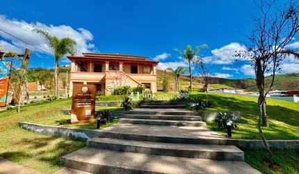 Terreno à venda, 247 m² de R$155.000 por R$ 145.000 - Bom Jardim - Juiz de Fora/MG