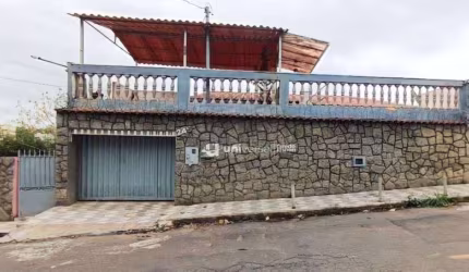 Casa com 3 quartos à venda, 301 m² por R$ 489.900 - Bom Pastor - Juiz de Fora/MG