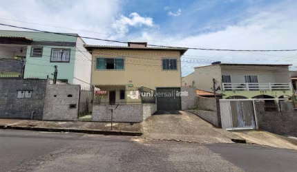 Casa com 4 quartos à venda, 194 m² por R$ 690.000 - Santa Maria - Juiz de Fora/MG
