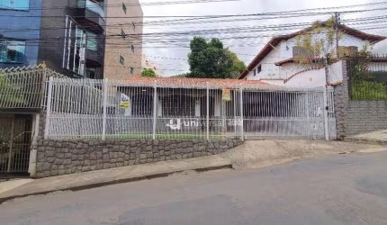 Casa com 4 Quartos para alugar, 170 m² por R$ 5.500/mês - Paineiras - Juiz de Fora/MG