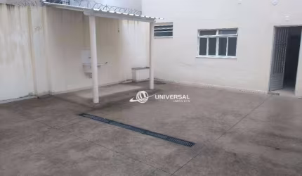Casa com 3 quartos para alugar, 100 m² por R$ 2.489/mês - Passos - Juiz de Fora/MG
