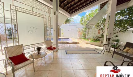 Casa com 4 quartos à venda no Bairro Cidade Jardim - Uberlândia/MG