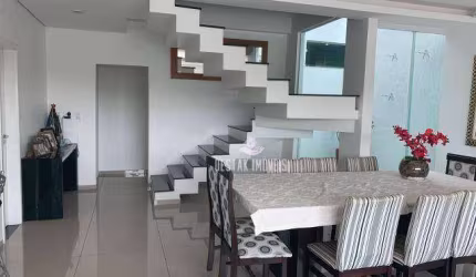 Casa com 3 quartos à venda no Bairro Jardim Patrícia - Uberlândia/MG