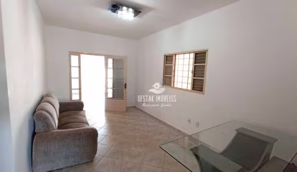 Casa com 4 quartos à venda no Bairro Jardim Patrícia - Uberlândia/MG